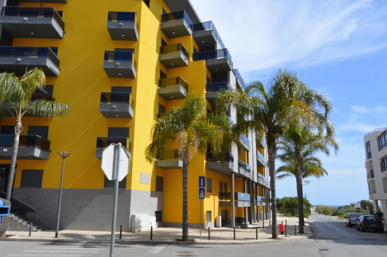 Apartamento Frente Ao Mar Com Piscina De Agua Salgada Quarteira Zewnętrze zdjęcie