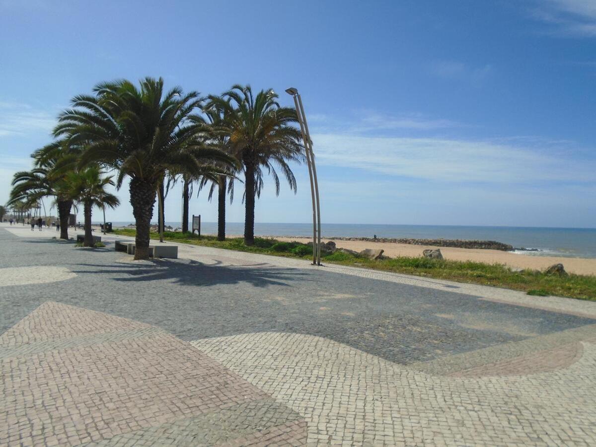 Apartamento Frente Ao Mar Com Piscina De Agua Salgada Quarteira Zewnętrze zdjęcie