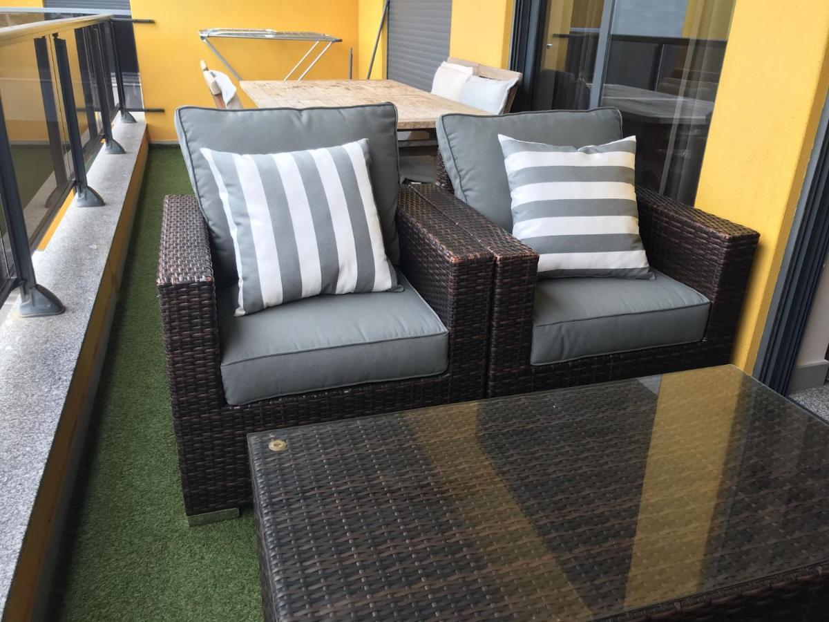 Apartamento Frente Ao Mar Com Piscina De Agua Salgada Quarteira Zewnętrze zdjęcie